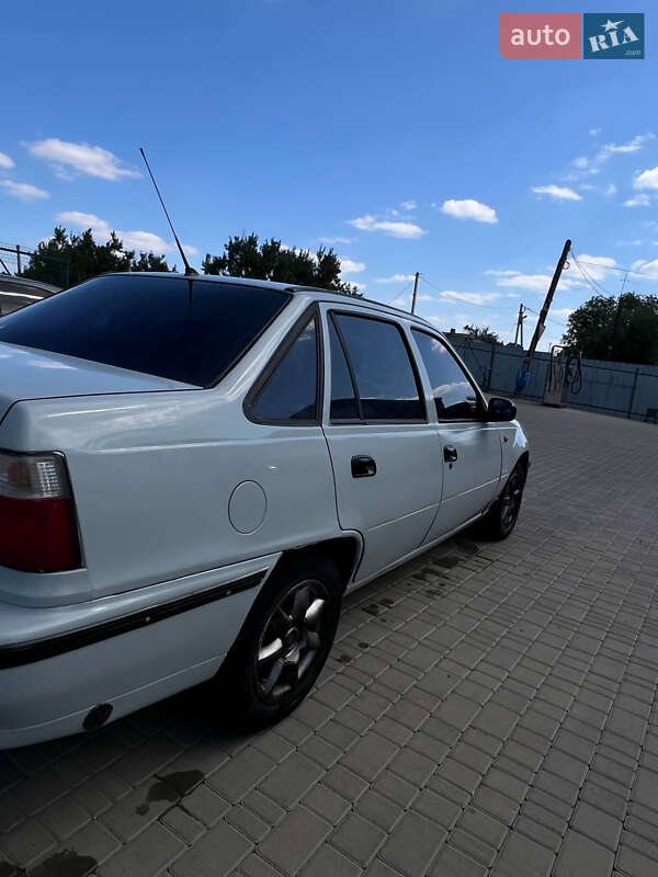 Седан Daewoo Nexia 2007 в Добровеличковке