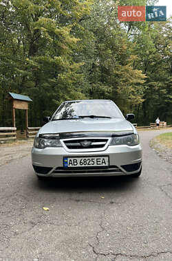 Седан Daewoo Nexia 2011 в 