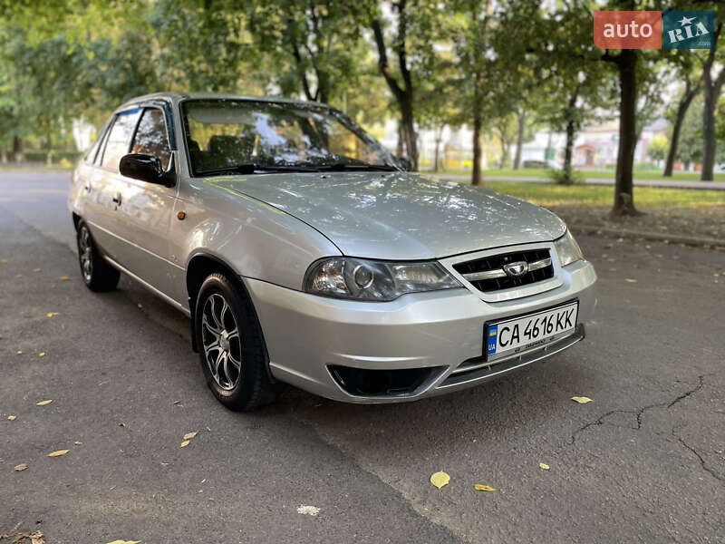 Седан Daewoo Nexia 2011 в Умани