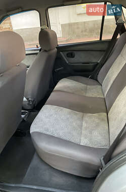 Седан Daewoo Nexia 2011 в 