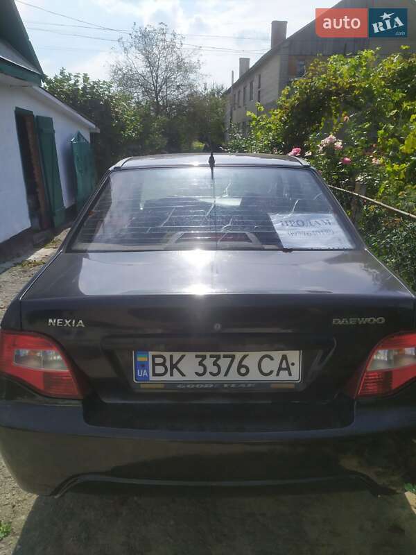 Седан Daewoo Nexia 2008 в Корце