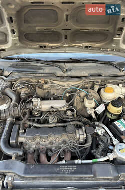 Седан Daewoo Nexia 2012 в 