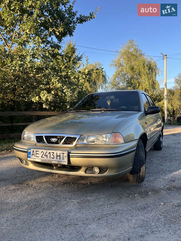 Седан Daewoo Nexia 2007 в Новояворівську