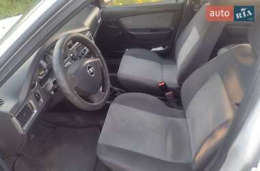 Седан Daewoo Nexia 2012 в 