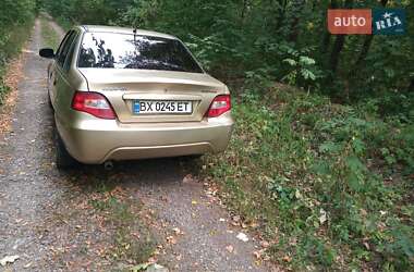 Седан Daewoo Nexia 2011 в 