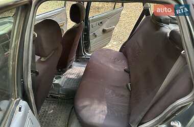 Седан Daewoo Nexia 1995 в 