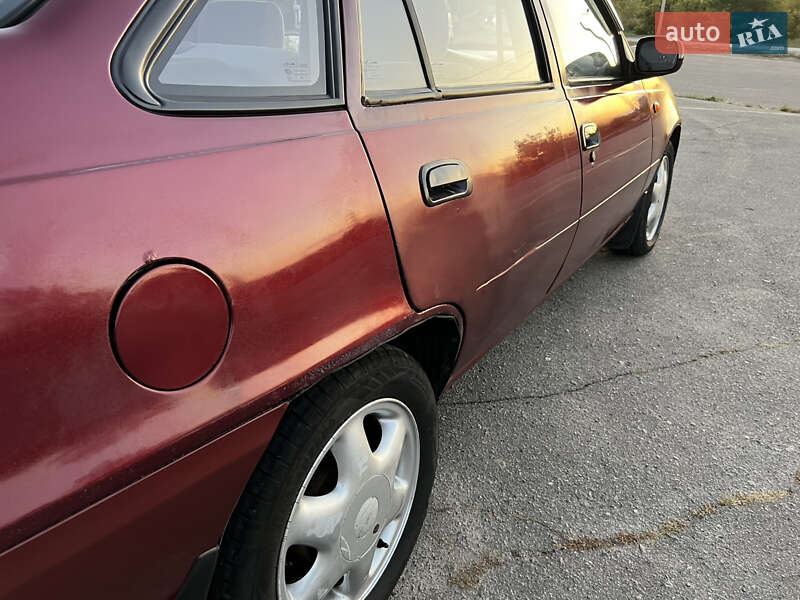 Седан Daewoo Nexia 2011 в Харкові