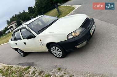 Седан Daewoo Nexia 2011 в Львове
