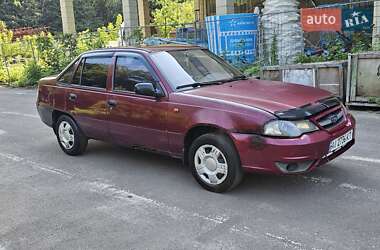 Седан Daewoo Nexia 2011 в 