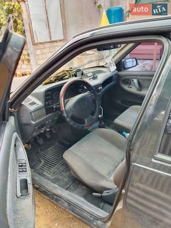 Седан Daewoo Nexia 2008 в Новом Буге