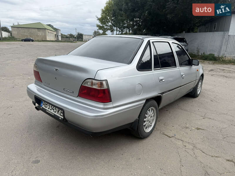 Седан Daewoo Nexia 1995 в Жмеринке