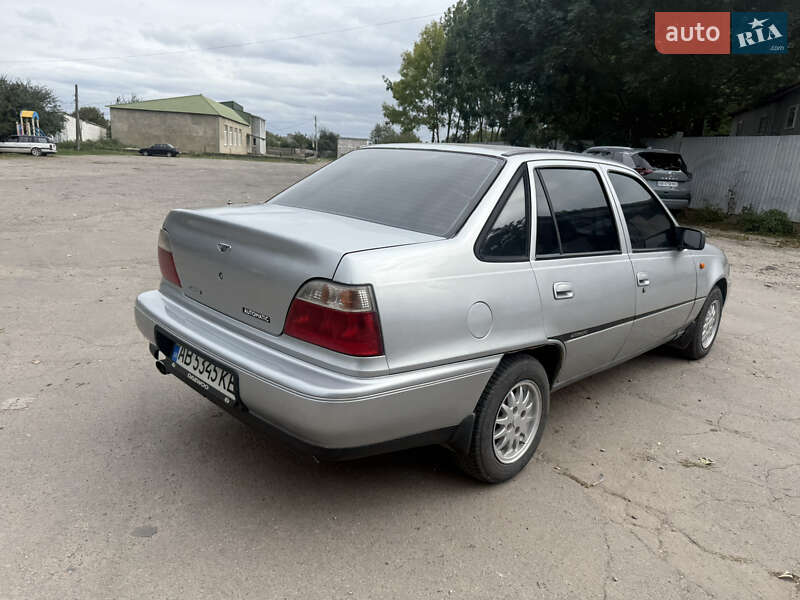 Седан Daewoo Nexia 1995 в Жмеринке