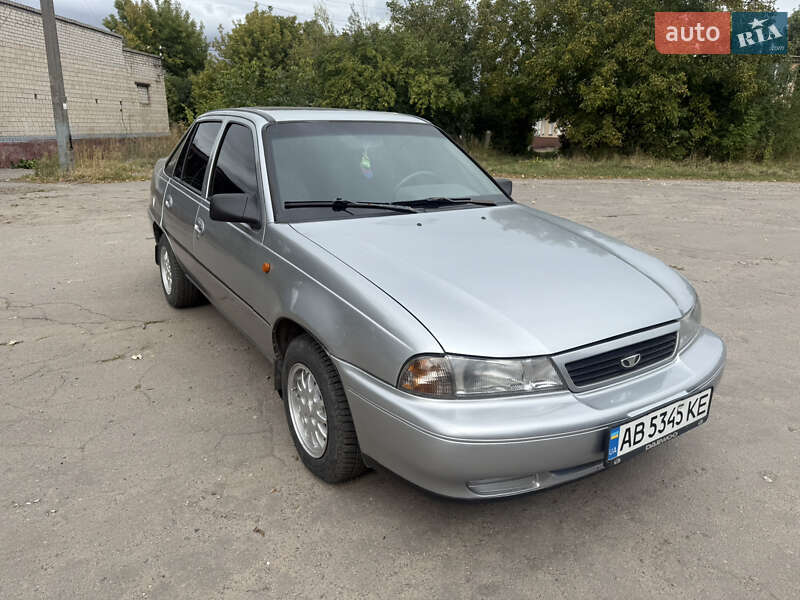 Седан Daewoo Nexia 1995 в Жмеринке