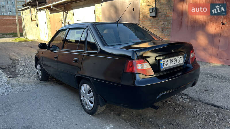 Седан Daewoo Nexia 2011 в Хмельницком