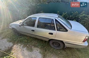 Седан Daewoo Nexia 2006 в 