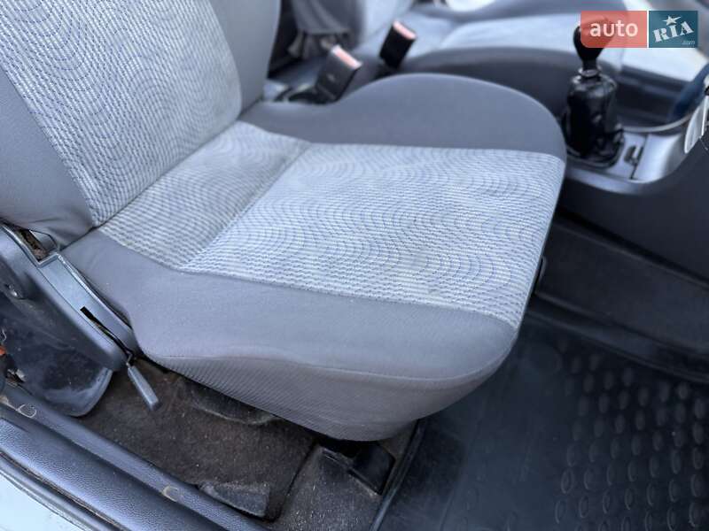 Седан Daewoo Nexia 2011 в Дрогобыче