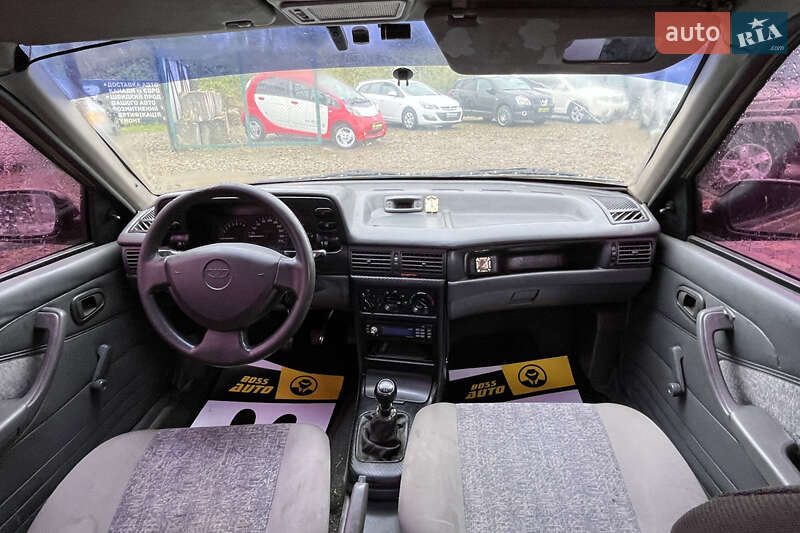 Седан Daewoo Nexia 2007 в Стрые