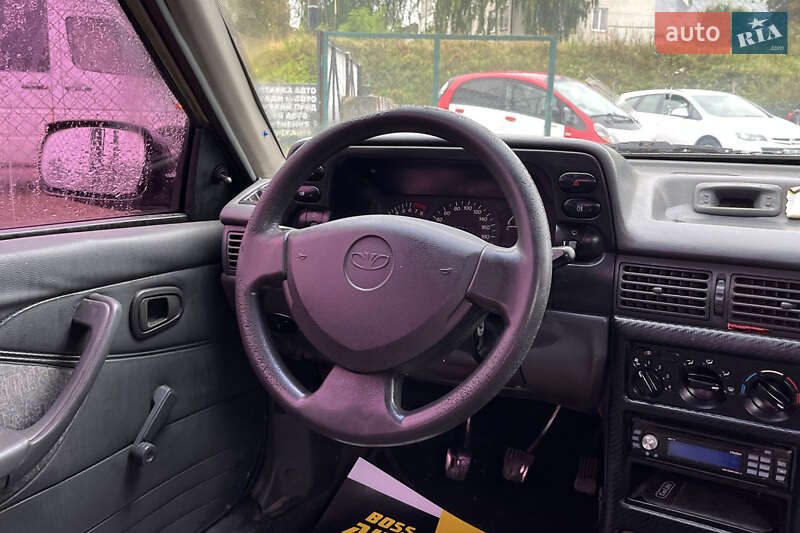 Седан Daewoo Nexia 2007 в Стрые
