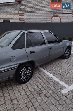 Седан Daewoo Nexia 2005 в 