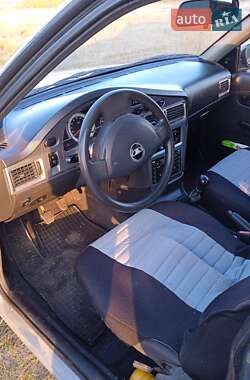 Седан Daewoo Nexia 2010 в 