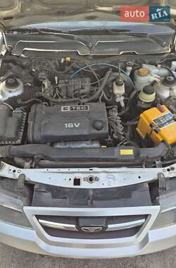 Седан Daewoo Nexia 2012 в 