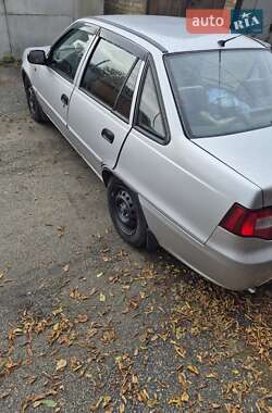 Седан Daewoo Nexia 2012 в 