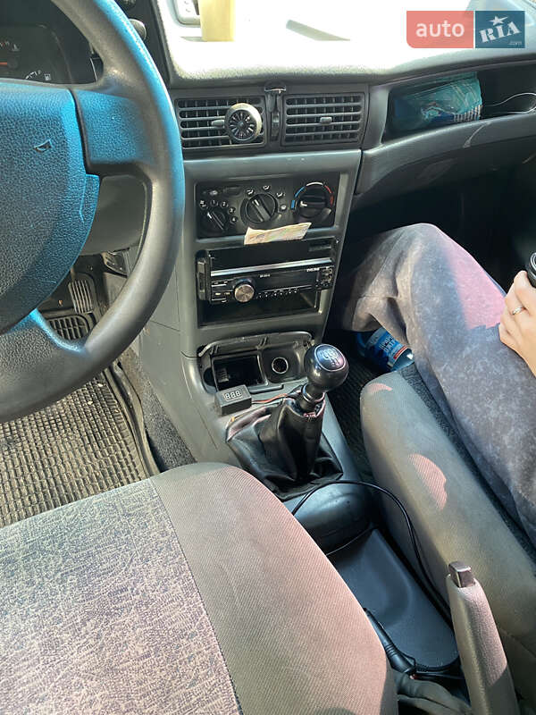 Седан Daewoo Nexia 2008 в Кривом Роге