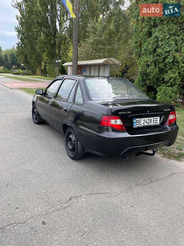 Седан Daewoo Nexia 2009 в Каневе