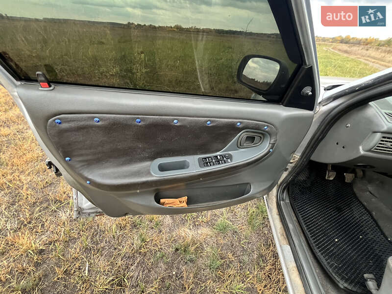 Седан Daewoo Nexia 1995 в Балаклії