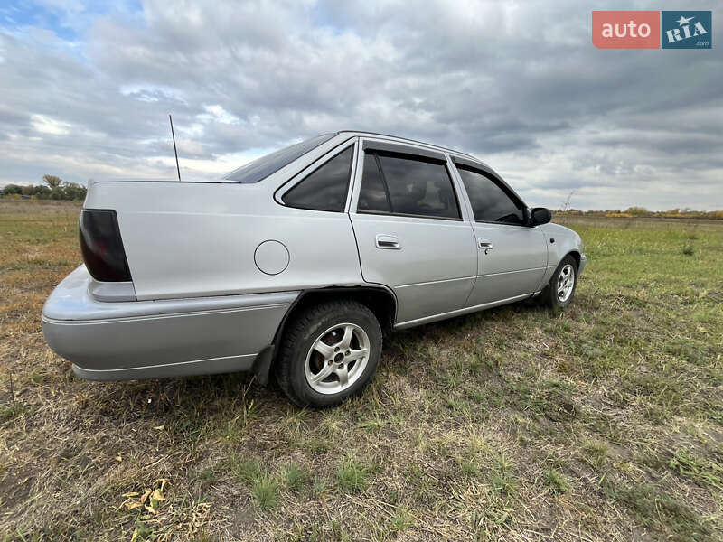 Седан Daewoo Nexia 1995 в Балаклії