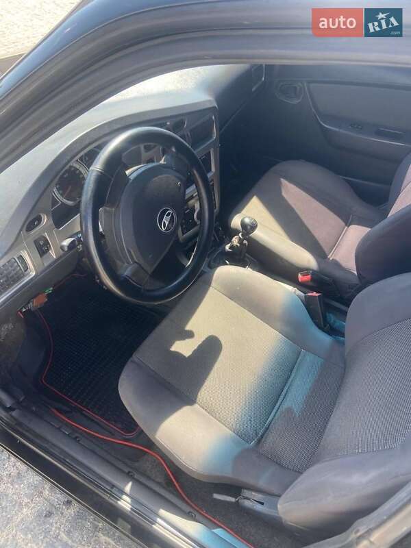 Седан Daewoo Nexia 2008 в Кременце