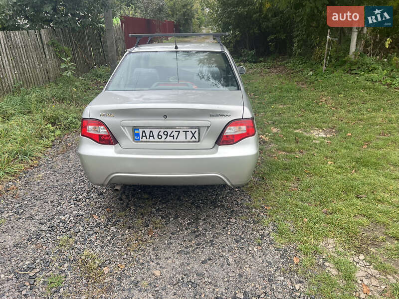Седан Daewoo Nexia 2008 в Киеве