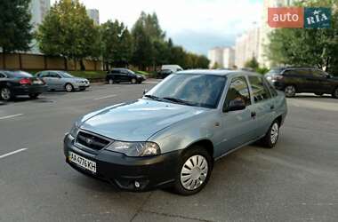 Седан Daewoo Nexia 2010 в Києві
