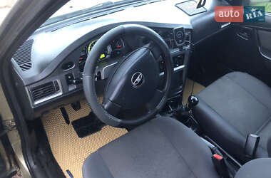 Седан Daewoo Nexia 2008 в 