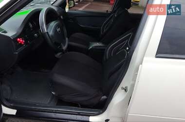 Седан Daewoo Nexia 2011 в 