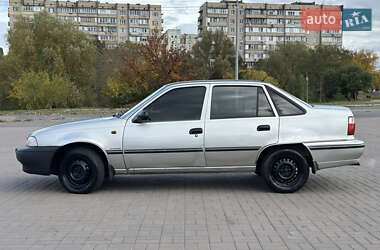 Седан Daewoo Nexia 2006 в 