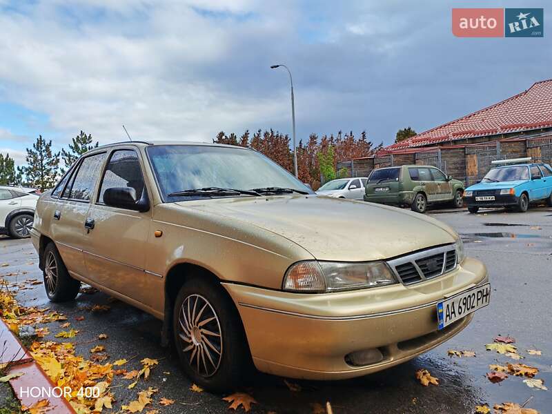 Седан Daewoo Nexia 2008 в 
