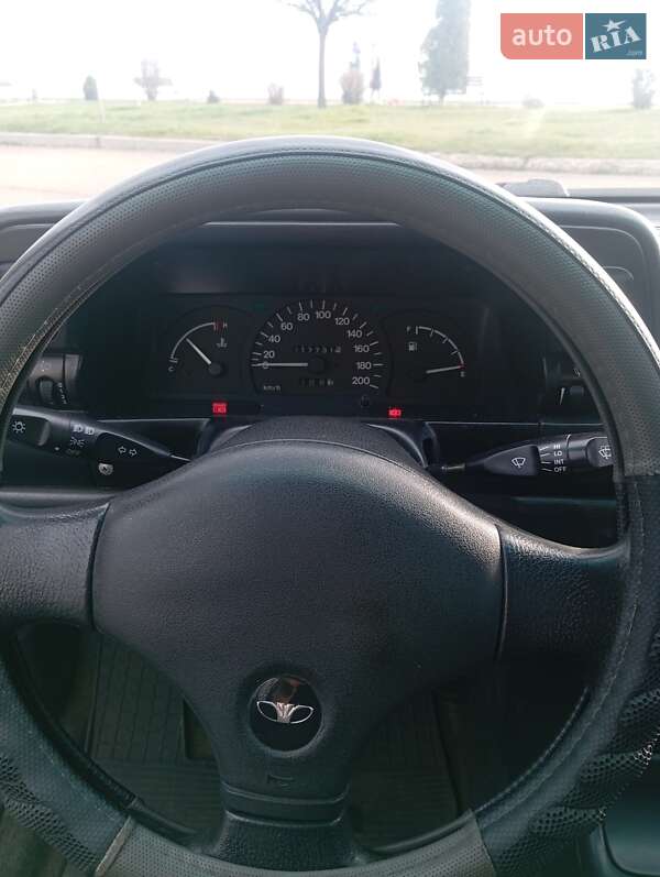 Седан Daewoo Nexia 2005 в Черкасах