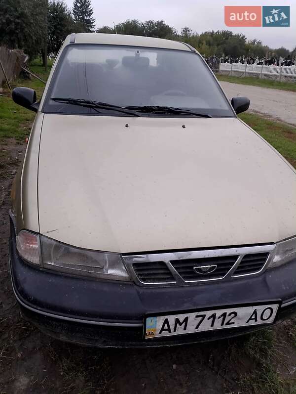 Седан Daewoo Nexia 2008 в Луцке