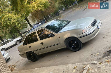 Седан Daewoo Nexia 2008 в 