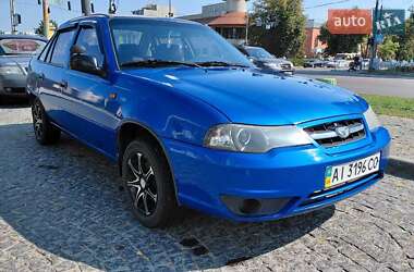 Седан Daewoo Nexia 2011 в 