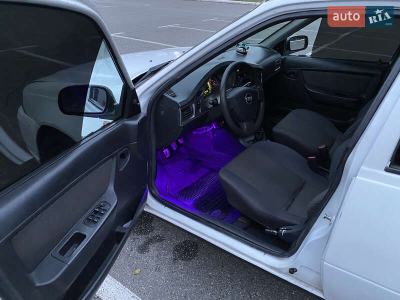 Седан Daewoo Nexia 2008 в Києві