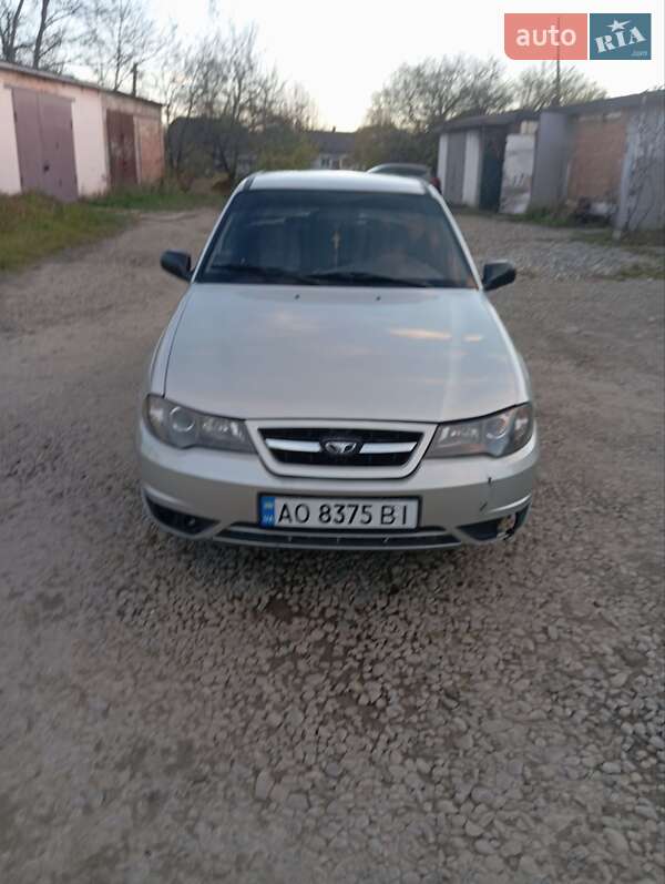Седан Daewoo Nexia 2008 в Калуші
