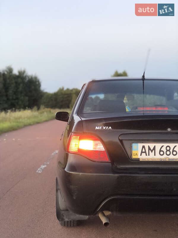 Седан Daewoo Nexia 2009 в Овруче