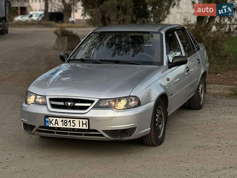 Седан Daewoo Nexia 2011 в Дніпрі