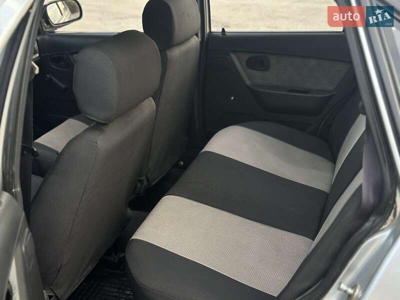 Седан Daewoo Nexia 2011 в Дніпрі