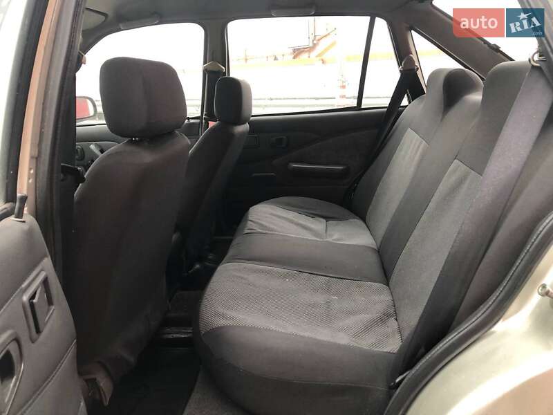 Седан Daewoo Nexia 2006 в Києві