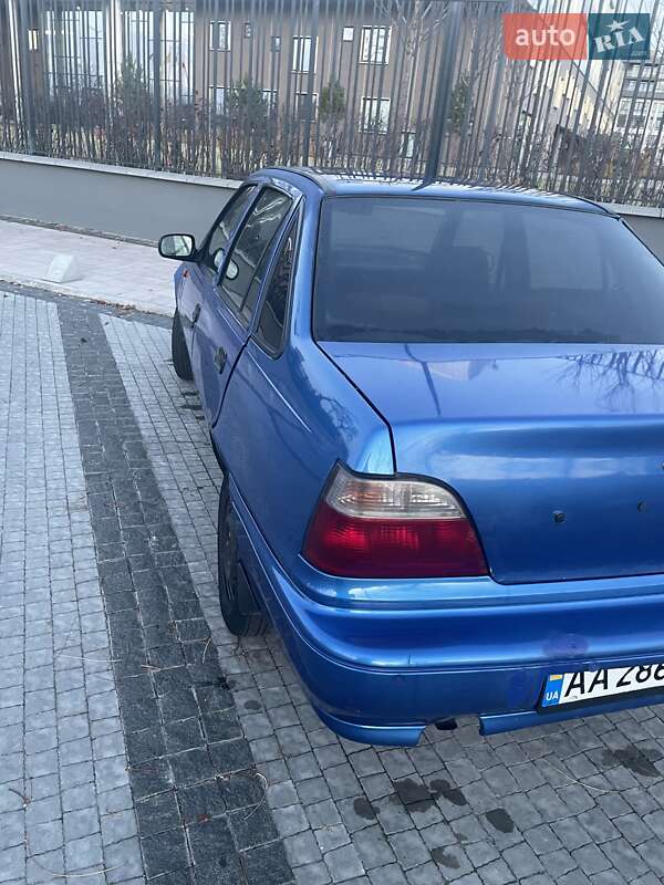 Седан Daewoo Nexia 2008 в Києві