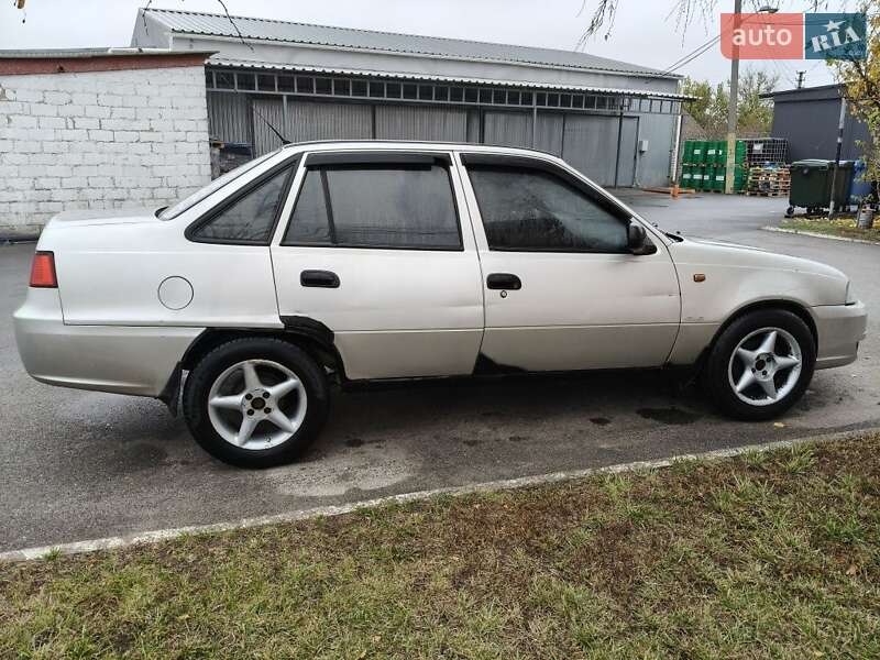 Седан Daewoo Nexia 2008 в Новомосковске