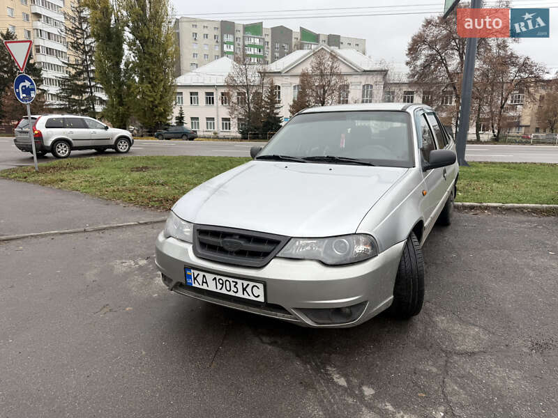 Седан Daewoo Nexia 2012 в Полтаве